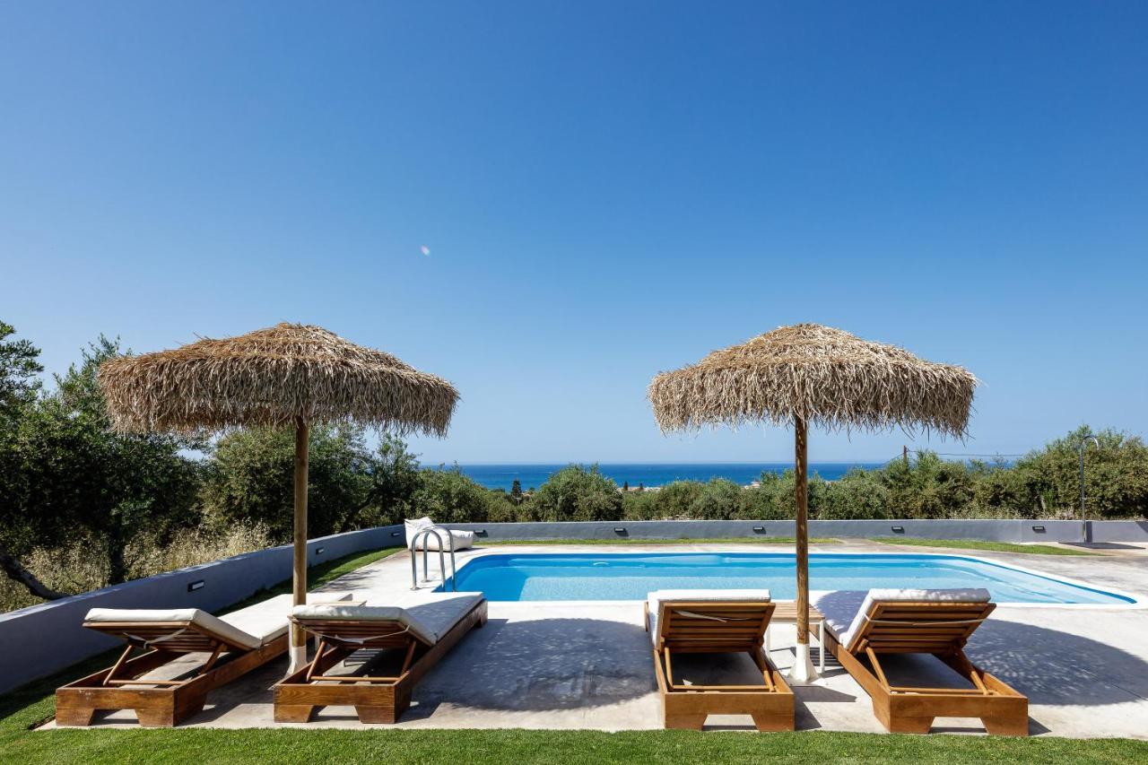 Gramvella Resort アデリアノス・カンポス エクステリア 写真